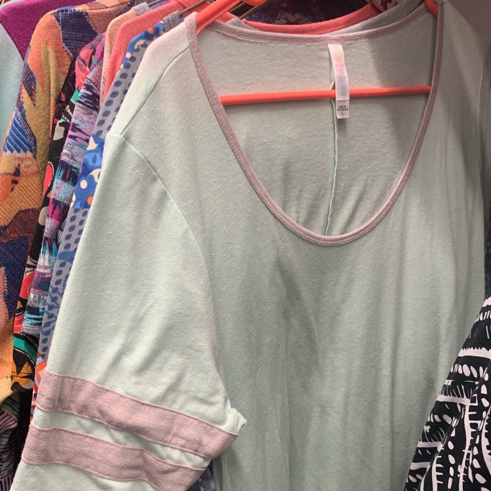 Lularoe - Picture 5 of 6